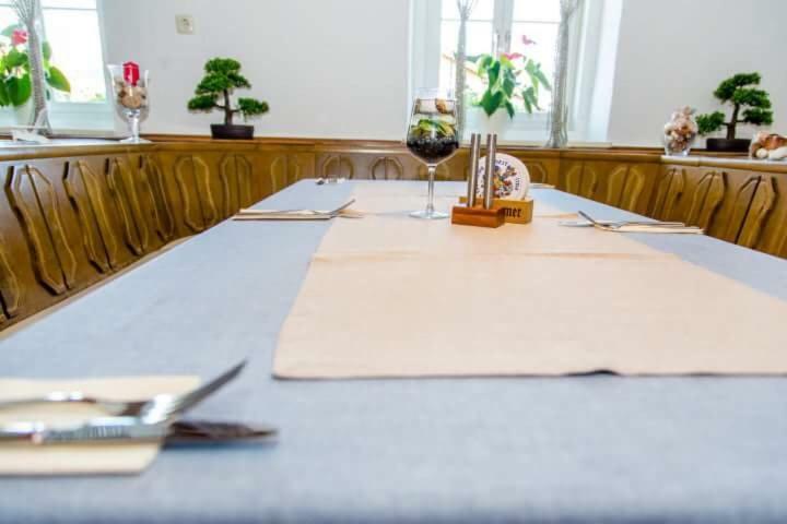 Taverna Unik Saaldorf Luaran gambar